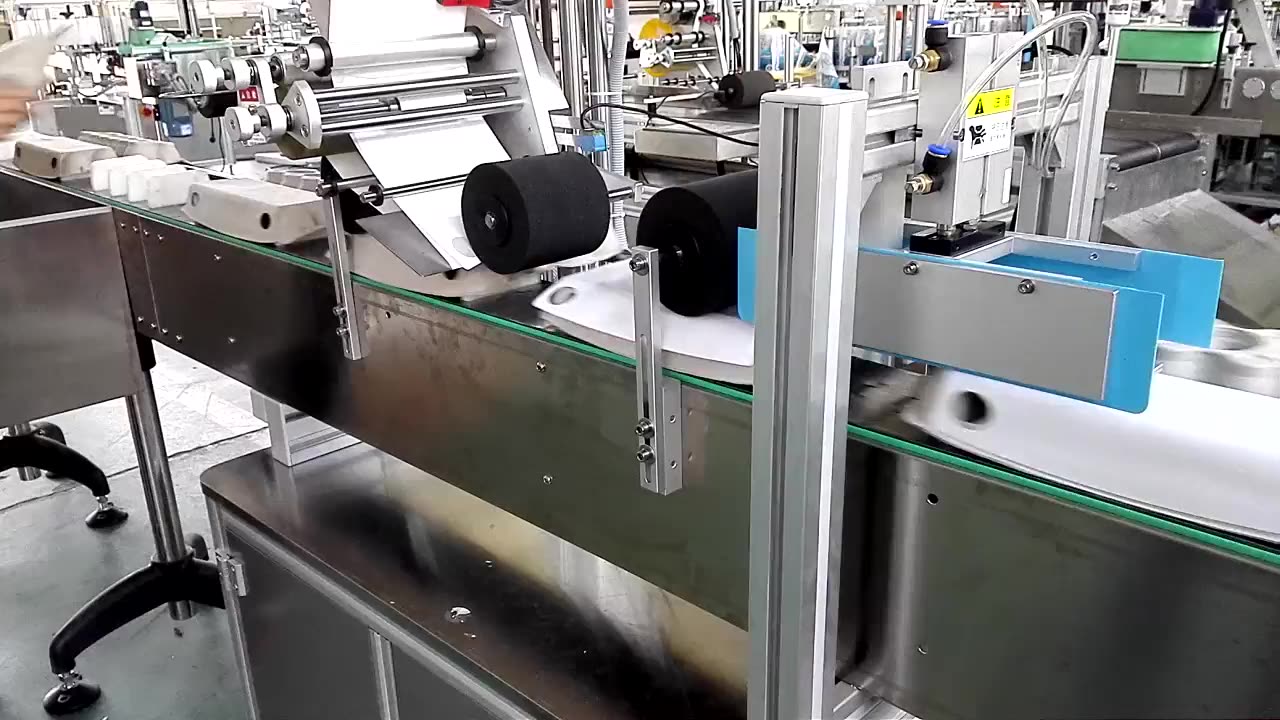 平面贴标机
