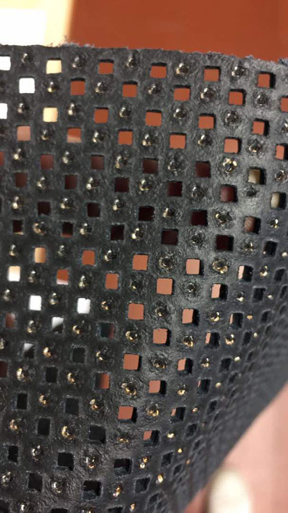 中国独家离合器片双金属接触铆接机 4